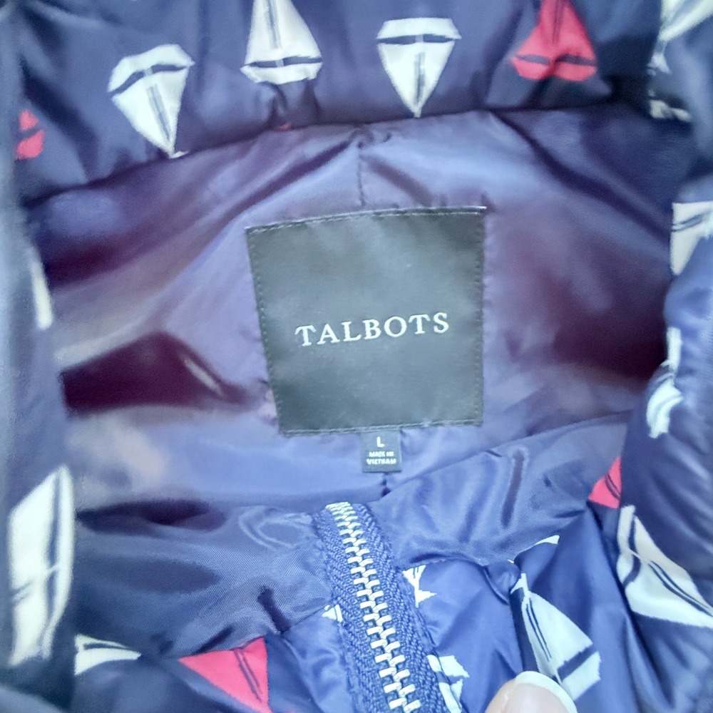 Talbots Puffer Vest Womens Large Navy Blue Sailboat Print Quilted Nautical Beach - Picture 3 of 13